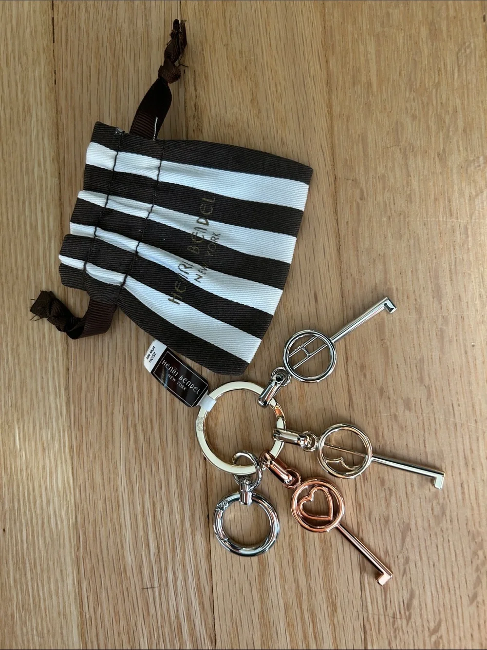 Henri Bendel NWT Three-Tone Key Charm Keyring - Dust bag included!
